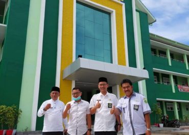 Pemantauan Kehadiran Pegawai Pasca Idul Fitri di MAN 1 Pontianak
